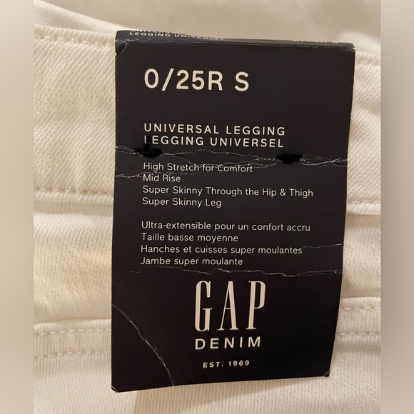 GAP skinny jeans NWT - Picture 2 of 3
